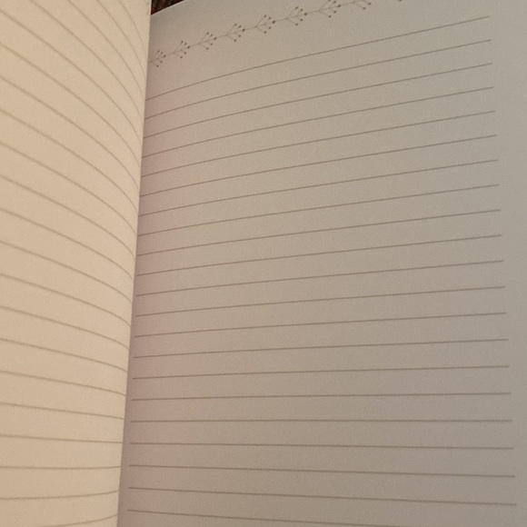 Stunning Margot Elena Journal - Picture 4 of 5